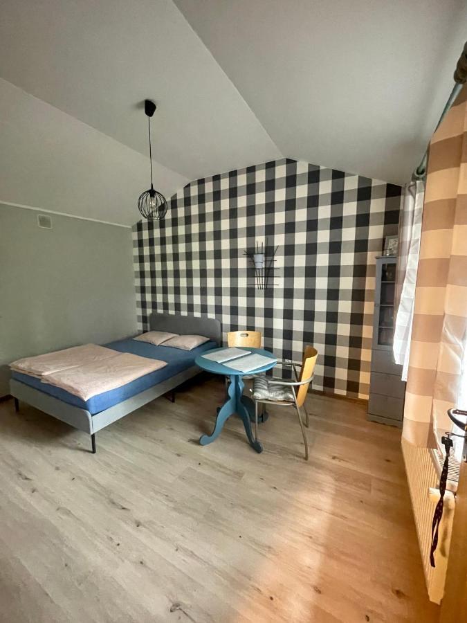 Uniejow Port Pod Sosnami Lägenhet Exteriör bild